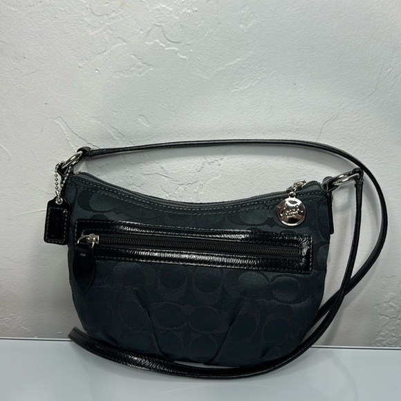 NWOT Coach black signature pleated fabric swing pack bag - Picture 3 of 13